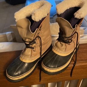 Sorel size 8 wool waterproof